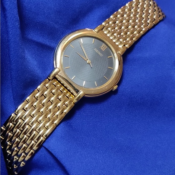 Seiko vintage Classic Gold Tone Men's Watch V791-1761 - Picture 7 of 8